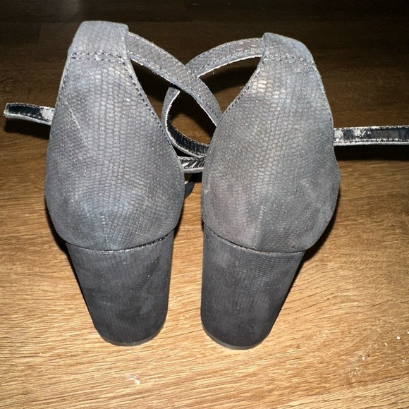 Black Vince Camuto Heels Size 8 - Picture 5 of 6